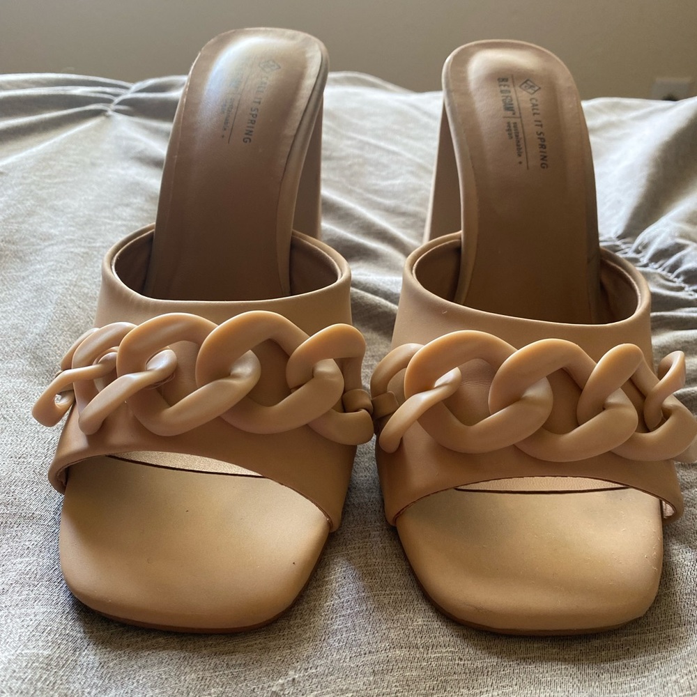 Floraa Chain Block Heel - Size 9